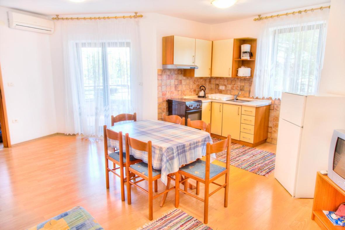 Apartment Josip 2011 Fažana Extérieur photo