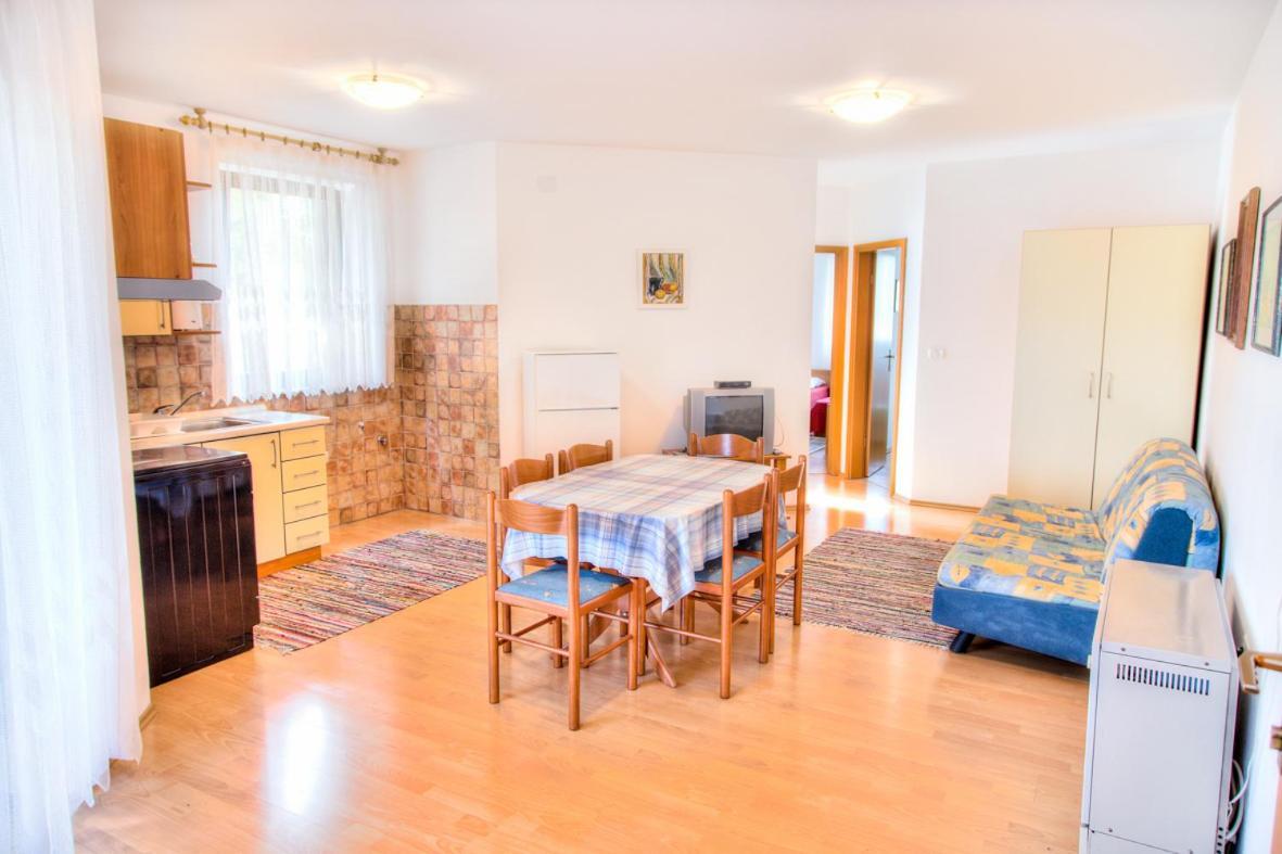 Apartment Josip 2011 Fažana Extérieur photo